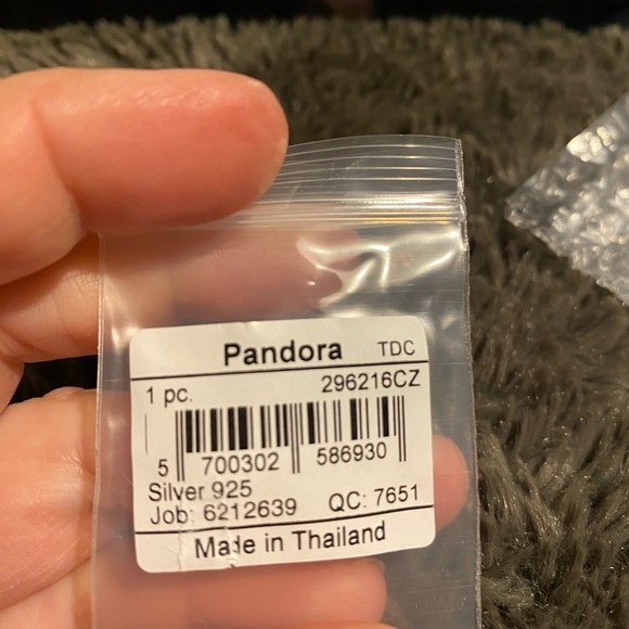 Pandora Radiant Logo cubic zirconia and silver studs, new. Shine logo - Picture 4 of 5